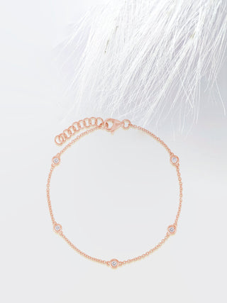 Pulsera de diamantes de tenis y moissanita con bisel de corte redondo de 0,11 ct para mujer