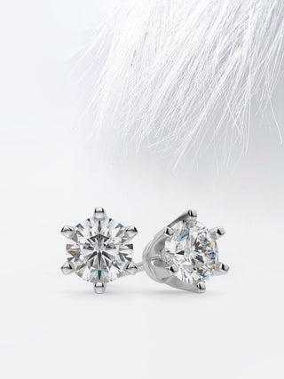 Boucles d'oreilles en moissanite avec couronne de diamants ronds pour femmes 