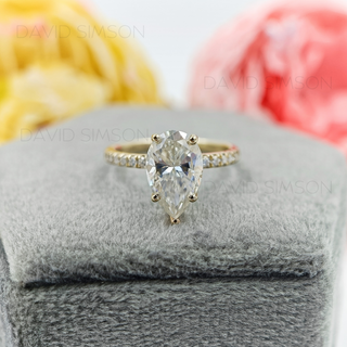 Bague de fiançailles avec halo caché en moissanite et diamant taille poire de 3,0 ct