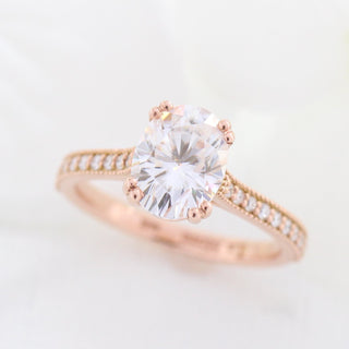 Bague de fiançailles à griffes doubles en moissanite sertie de diamants ovales de 2,0 ct