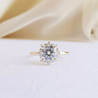 0.80 CT Round Shaped Cluster Halo Engagement Ring