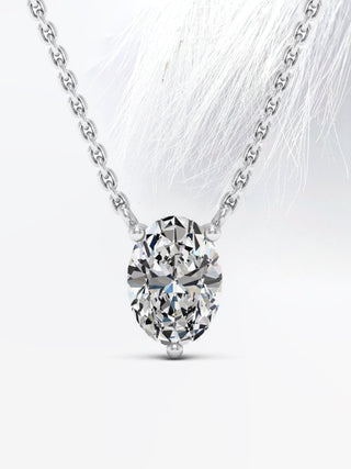 Collier solitaire en diamant moissanite à taille ovale pour elle