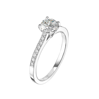 Bague de fiançailles avec pavé de moissanite de forme ronde de 0,80 ct