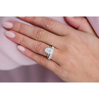 4.0CT Oval Cut 4 Prongs Moissanite Solitaire Engagement Ring - ELITE CARAT