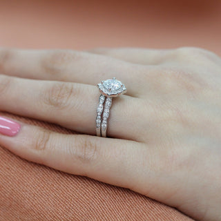 Bague de fiançailles halo en moissanite taille coussin 1,0 ct 