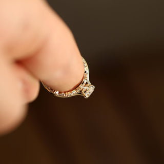 Bague de fiançailles solitaire en moissanite ovale pour femme 