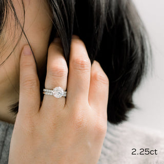 Anillo de compromiso pavé de diamantes de moissanita de seis puntas y 2,25 quilates para mujer