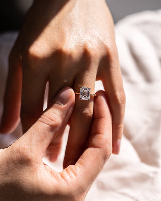 Bague de fiançailles avec halo caché en diamant CVD émeraude de 1,30 à 3,30 ct