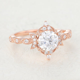 0.90 CT Round Shaped Moissanite Vintage Engagement Ring