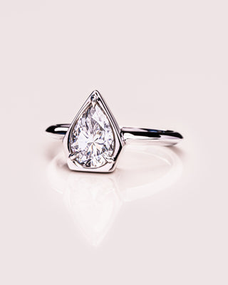 1.33-3.33  CT Pear CVD Diamond Solitaire Engagement Ring