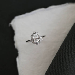 0.75CT Pear Halo Moissanite Diamond Engagement Ring - ELITE CARAT