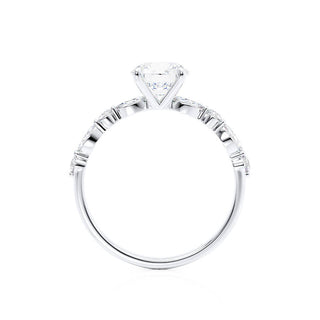 0.90 CT Oval Shaped Solitaire Moissanite Engagement Ring