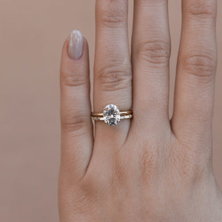 Alliance de mariage en forme de baguette avec demi-éternité en moissanite de 0,14 ct