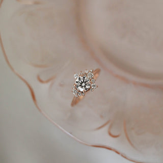 1.05ct Round Solitaire Moissanite Diamond Cluster Engagement Ring