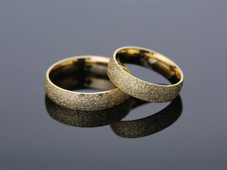 5.0MM Classic Dome Wedding Stardust Band For Women in Solid Gold