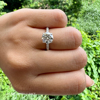 Bague de fiançailles en moissanite avec halo caché de diamants à coupe ronde pour femme