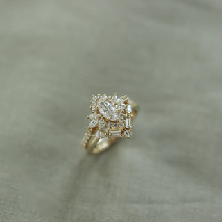 Alliance de mariage incurvée en moissanite ronde, baguette et marquise de 0,34 TCW