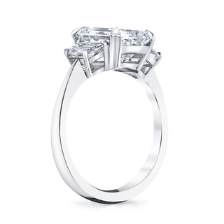 Bague de fiançailles en diamants à trois pierres en moissanite taille émeraude de 3,57 ct 