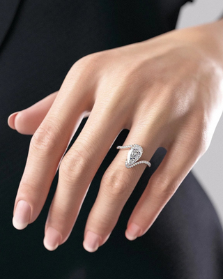 Bague de fiançailles avec diamants taille poire CVD de 1,0 à 3,0 ct sertis en dérivation