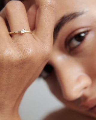 Anillo de compromiso con diamante CVD en forma de princesa de 0,20 quilates y engaste solitario