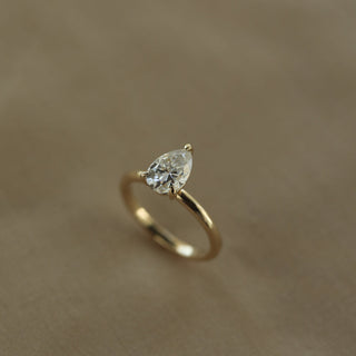 0.80CT Pear Solitaire Moissanite Diamond Engagement Ring - ELITE CARAT