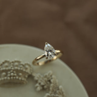 0.80CT Pear Solitaire Moissanite Diamond Engagement Ring - ELITE CARAT