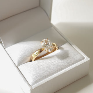 Bague de fiançailles de style solitaire en diamant CVD de forme ovale de 1,60 à 3,50 carats