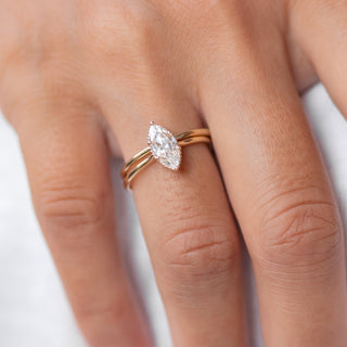 Bague de fiançailles avec diamant solitaire taille marquise de 0,95 ct