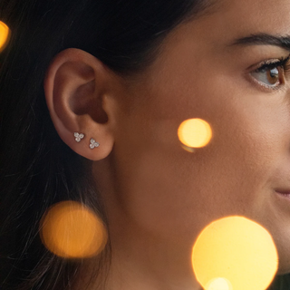 Boucles d'oreilles rondes à trois pierres en diamant et moissanite pour elle 