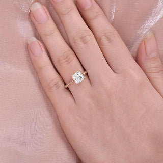 Bague de fiançailles solitaire en moissanite de forme princesse de 1,75 ct