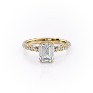 Bague de fiançailles en moissanite à triple pavé et solitaire taille émeraude de 1,91 ct