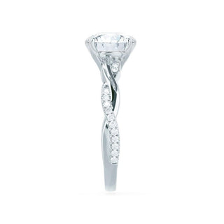 Bague de fiançailles solitaire torsadée en moissanite de forme princesse de 1,92 ct