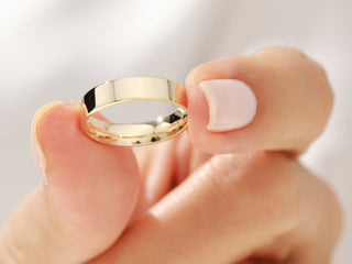 4.0MM Classic Flat Wedding Band For Women in Solid Gold