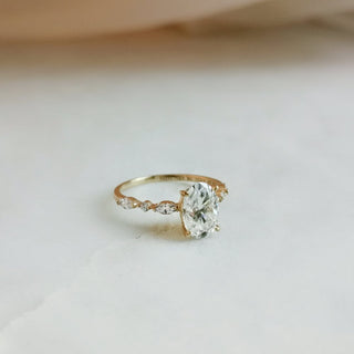 Bague de fiançailles solitaire en moissanite de forme ovale de 1,70 ct