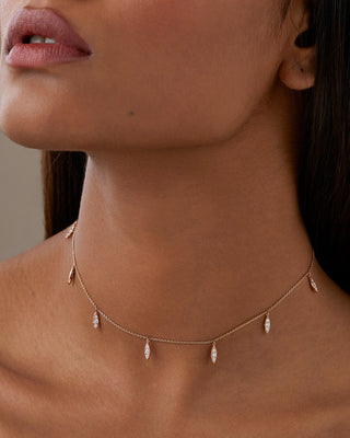 Collar con colgante de hoja de diamante de moissanita de corte redondo de 0,5 quilates para mujer