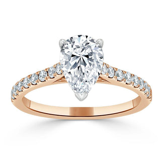 Bague de fiançailles en moissanite solitaire taille poire de 1,33 ct sertie pavée