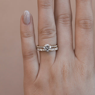 Alliance de mariage en moissanite alternée princesse et baguette de 0,55 ct