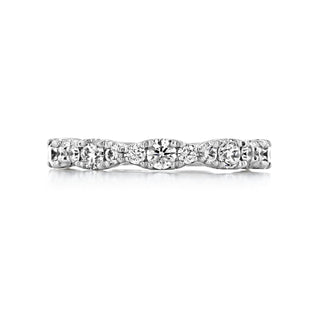 Alliance de mariage à demi-éternité sertie de diamants taille brillant rond 