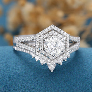 Ensemble de mariage avec diamants ronds en moissanite et double halo de 0,68 ct