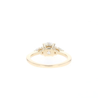 Bague de fiançailles solitaire en diamant et moissanite ronde à trois pierres de 1,05 ct