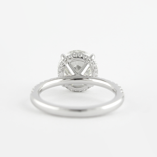 Bague de fiançailles avec halo caché en moissanite de forme ronde de 1,5 ct