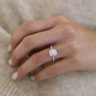 Bague de fiançailles avec diamants en moissanite halo radiant de 1,02 ct pour femme