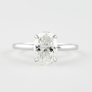 Bague de fiançailles solitaire en moissanite à 4 griffes de taille ovale de 1,21 ct