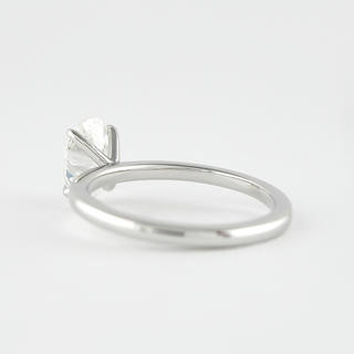 Bague de fiançailles solitaire en moissanite de forme ovale de 1,33 ct