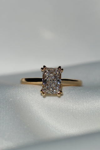 Anillo de compromiso con halo oculto de diamantes radiantes de 1,0 a 3,0 quilates