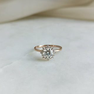 0.80 CT Round Shaped Cluster Halo Engagement Ring