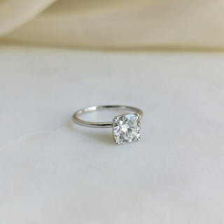 Bague de fiançailles solitaire en moissanite en forme de coussin de 1,60 ct