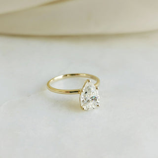 Bague de fiançailles solitaire en moissanite en forme de poire de 1,36 ct