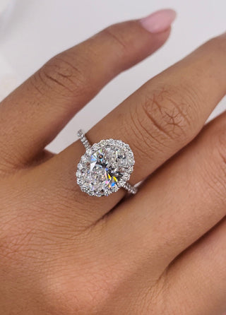 Bague de fiançailles en diamant ovale E-VS de 2,58 ct avec halo et pavé