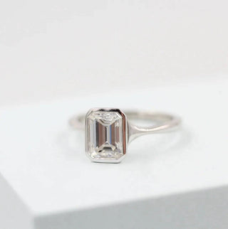 1.80CT Emerald Cut Diamond Moissanite Solitaire Engagement Ring - ELITE CARAT